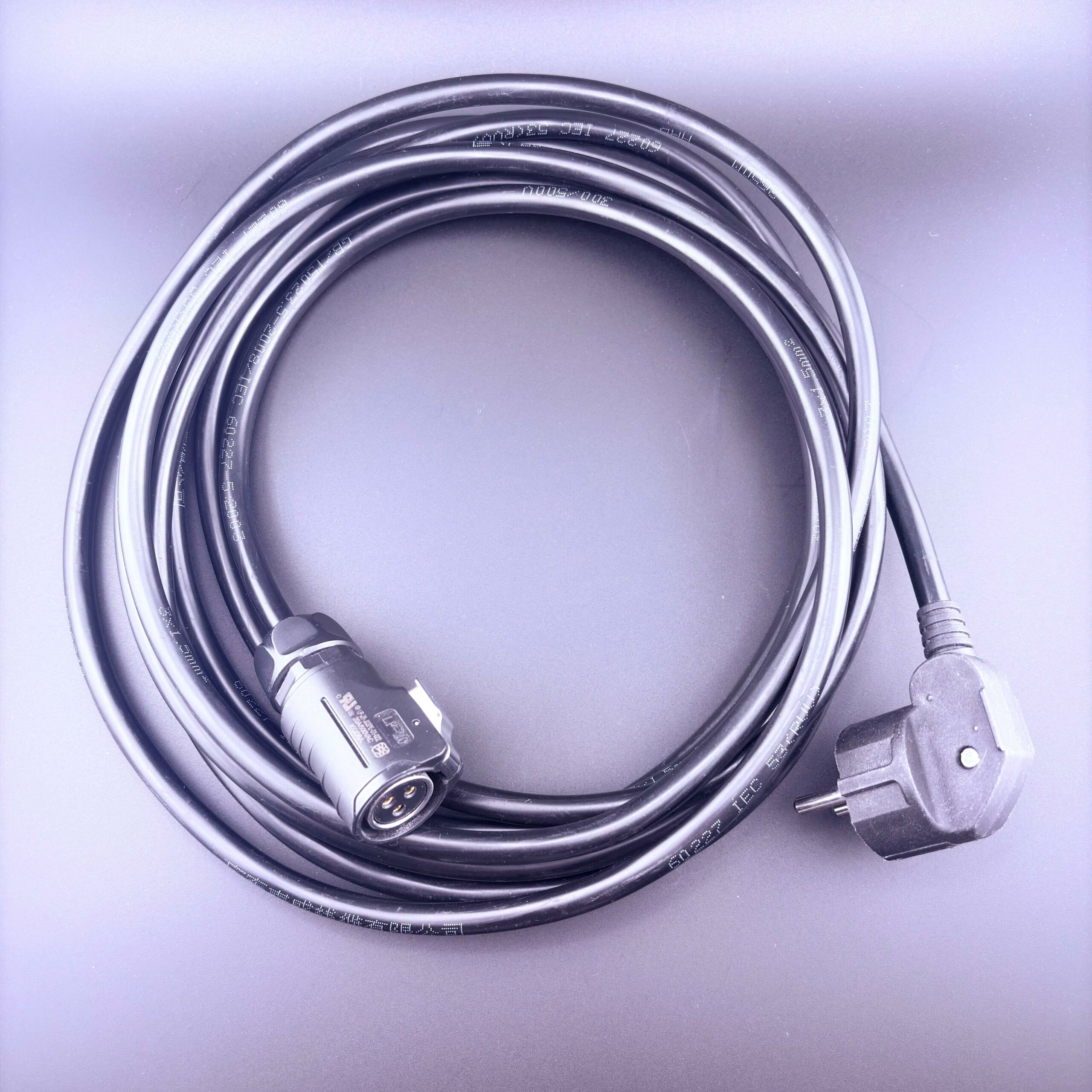 Przewód zasilający, damskie zakończenie przewodu AKQs 300W w formie walizki