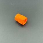 do montarzu grzebienia - pomiędzy rurką powietrza, a grzebieniem